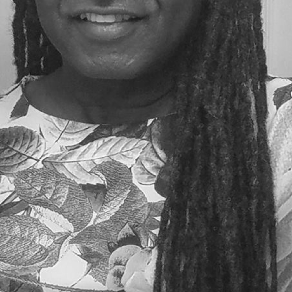 Meet your Posher, Ebony